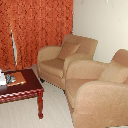 שארג'ה Al Amwaj Hotel מראה חיצוני תמונה