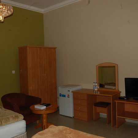 שארג'ה Al Amwaj Hotel מראה חיצוני תמונה