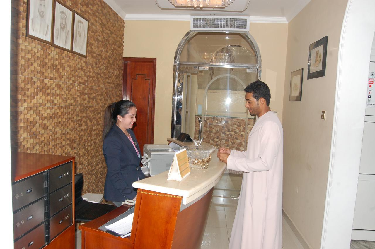 שארג'ה Al Amwaj Hotel מראה חיצוני תמונה