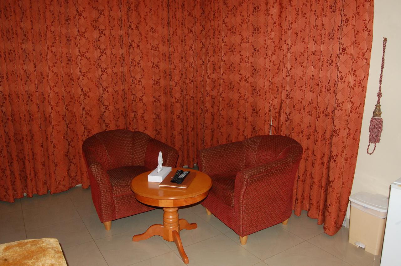 שארג'ה Al Amwaj Hotel מראה חיצוני תמונה