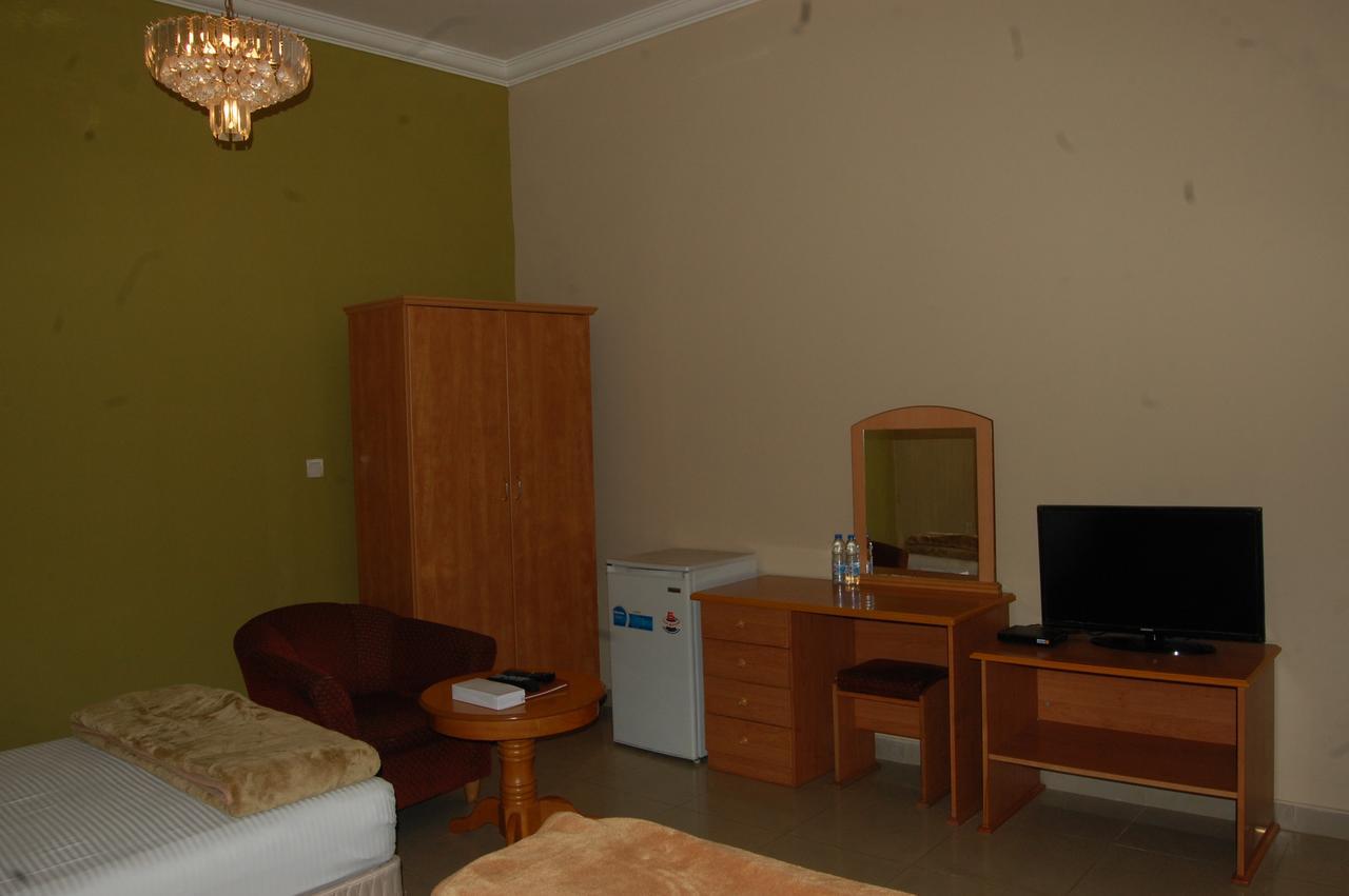 שארג'ה Al Amwaj Hotel מראה חיצוני תמונה